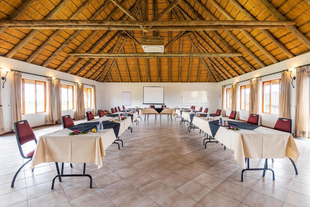Frans Indongo Lodge Otjiwarongo Exterior foto