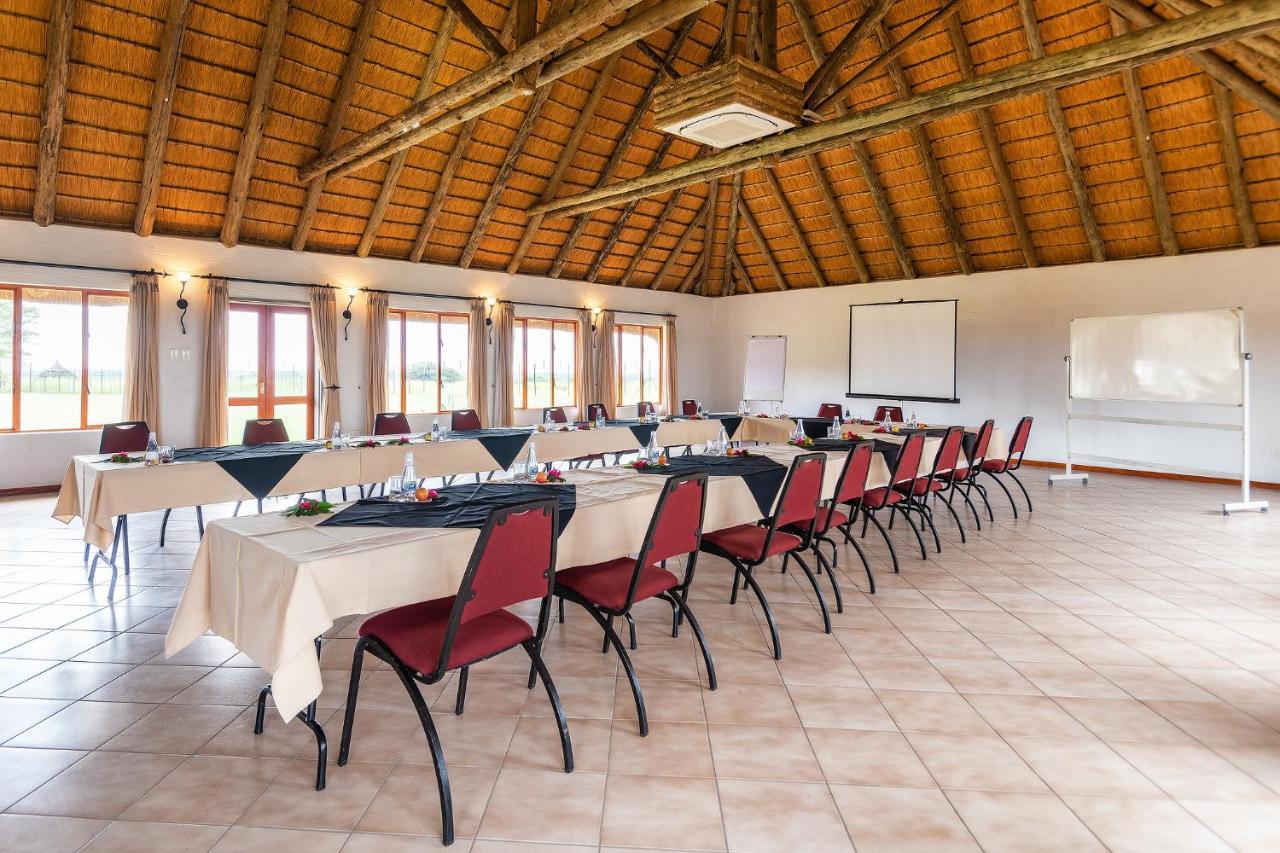 Frans Indongo Lodge Otjiwarongo Exterior foto